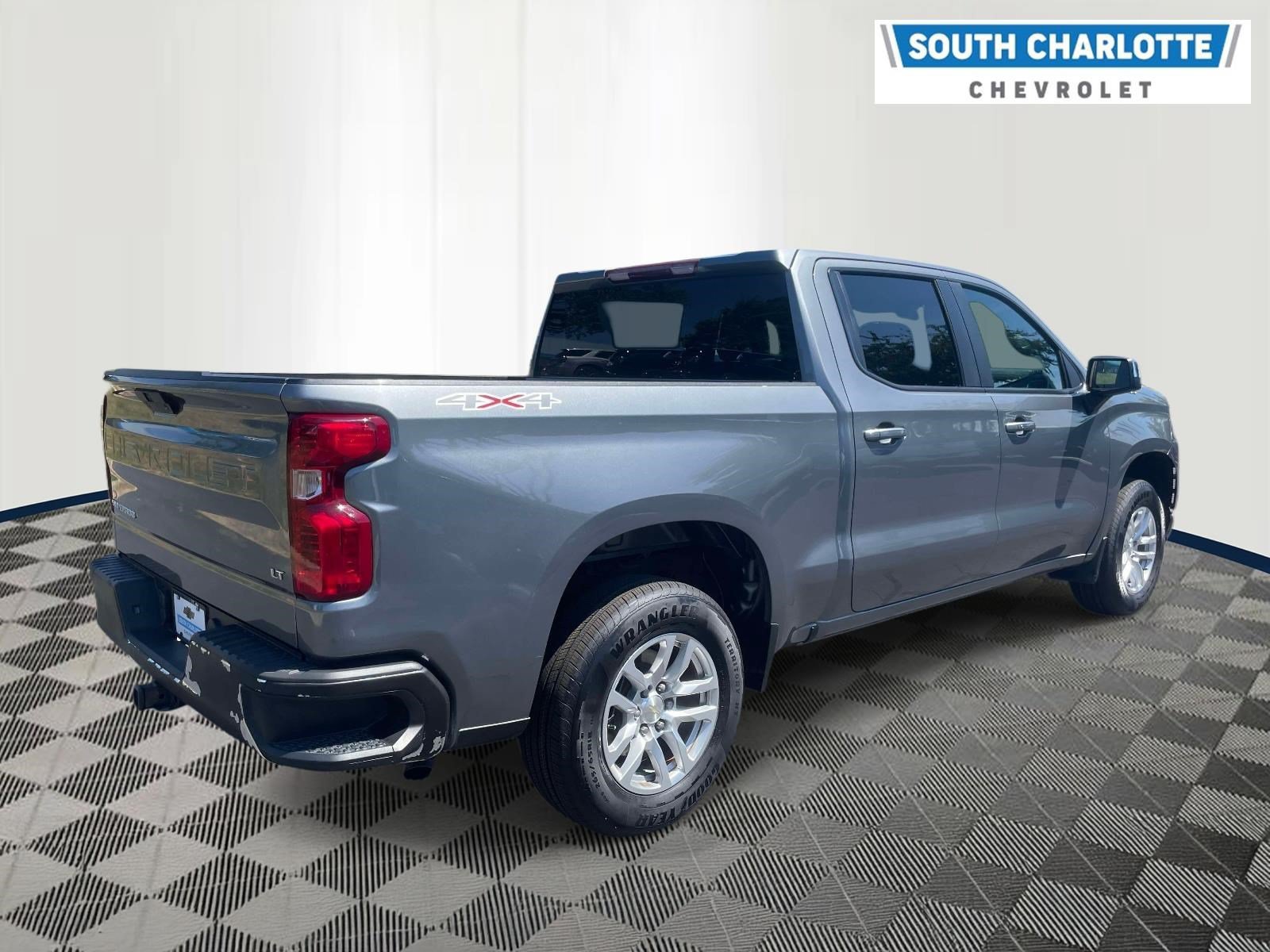 Used 2021 Chevrolet Silverado 1500 LT AWD/4WD image 4
