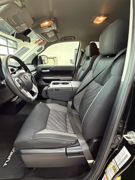 Used 2018 Toyota Tundra SR5 AWD/4WD image 10