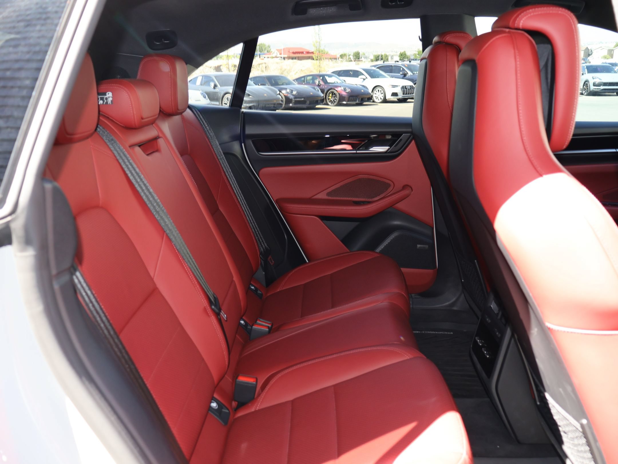 Certified 2026 Porsche Macan 4 Electric AWD/4WD image 26