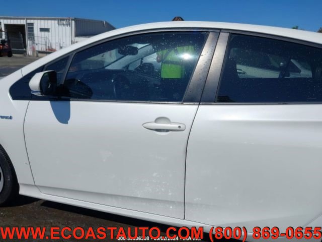 Used 2016 Toyota Prius Four Touring FWD image 6
