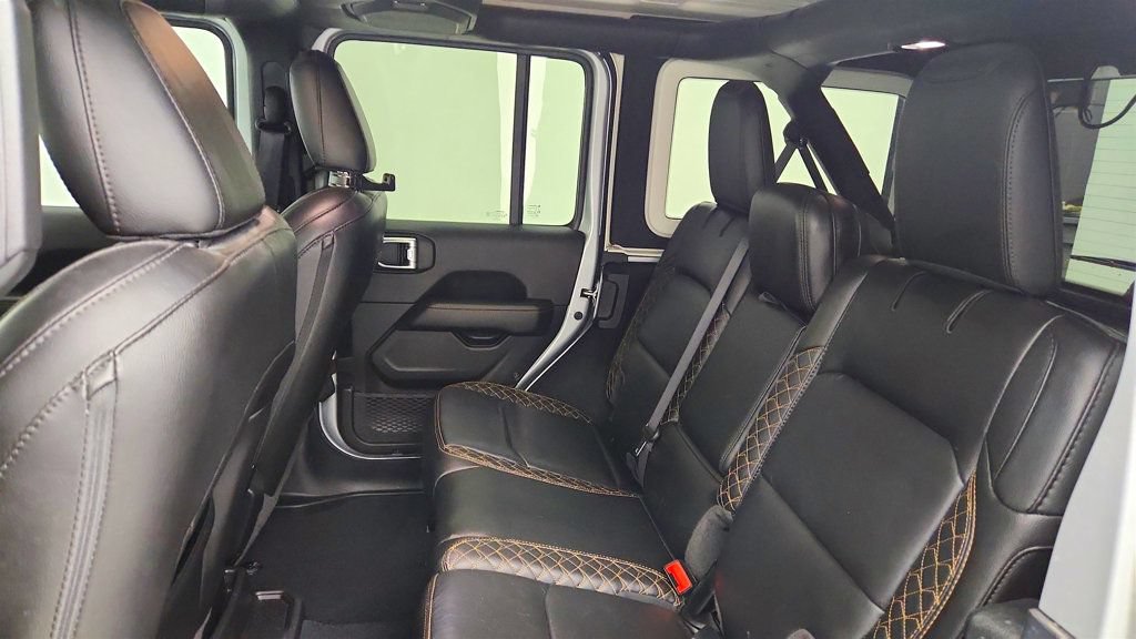 Used 2022 Jeep Wrangler Unlimited Sahara AWD/4WD image 21