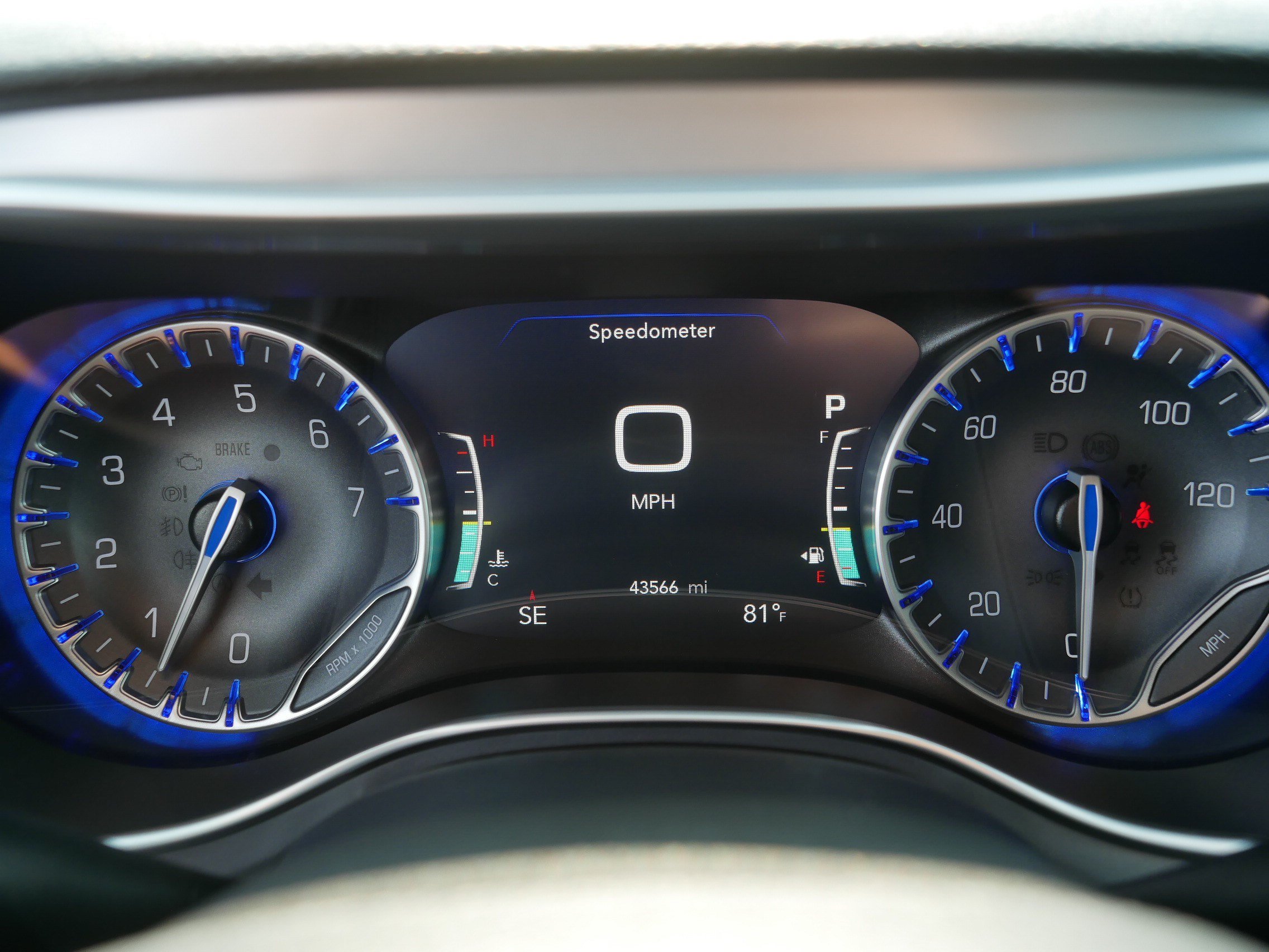 Used 2025 Chrysler Pacifica Limited FWD image 21