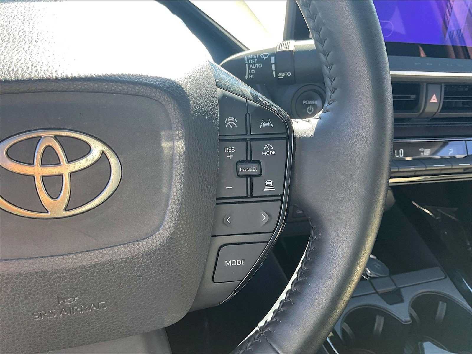 Used 2024 Toyota Prius XLE FWD image 20