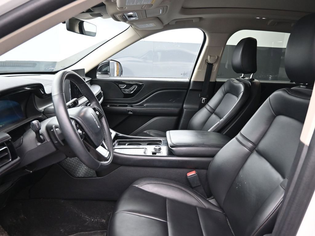 Used 2023 Lincoln Aviator AWD w/ Premium Package image 18