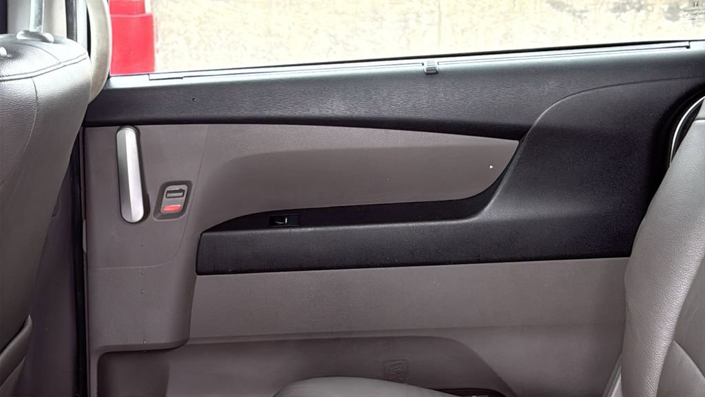 Used 2013 Honda Odyssey EX-L image 18