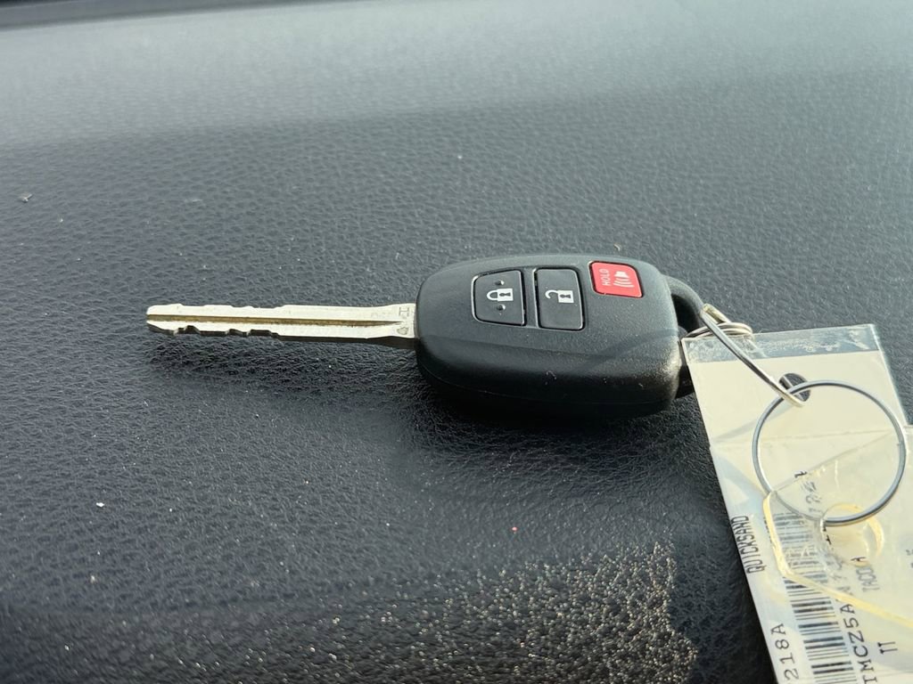 Used 2018 Toyota Tacoma SR5 image 30