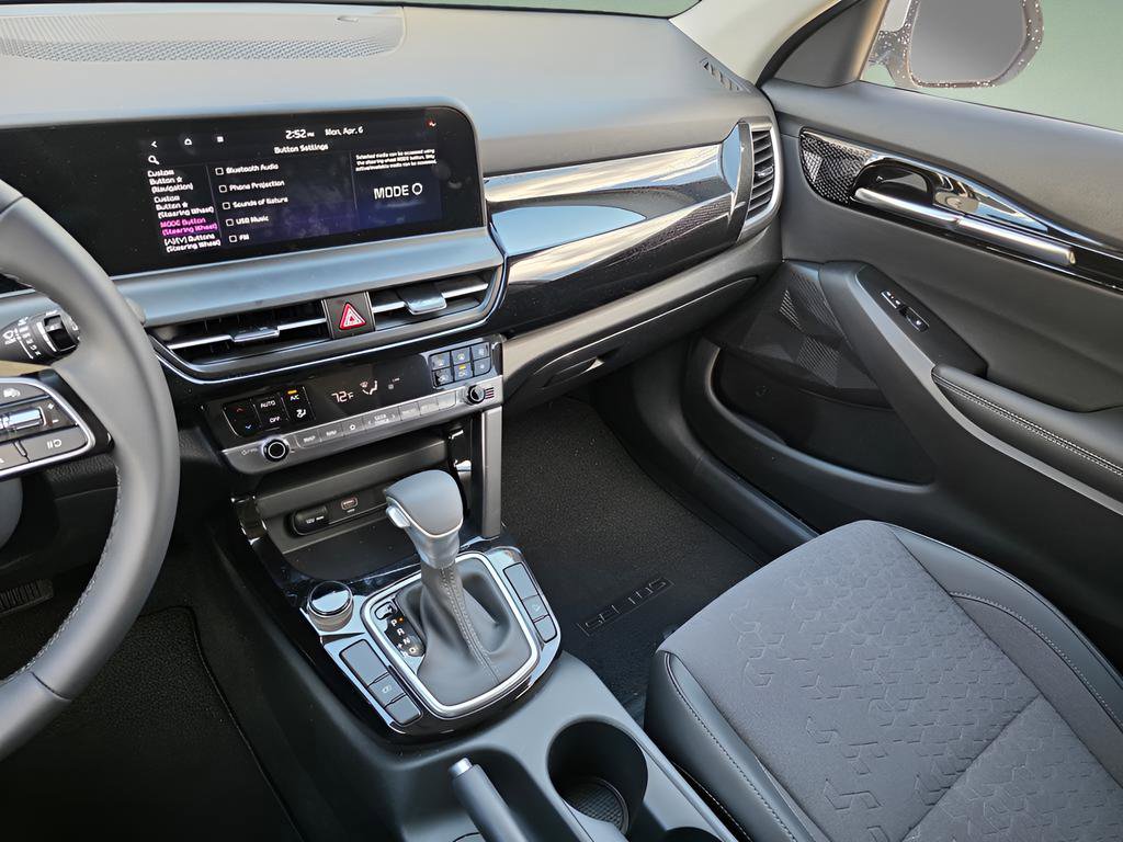 Used 2026 Kia Seltos S FWD image 28