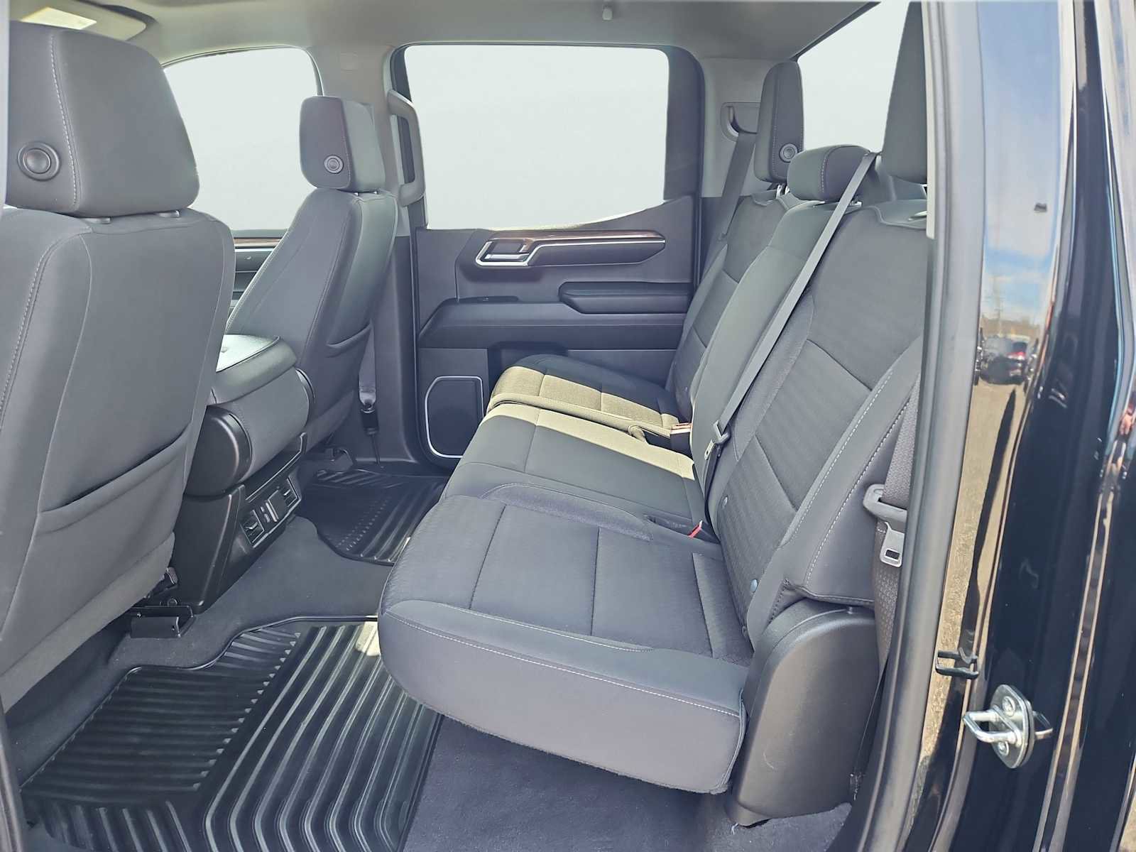 Certified 2023 Chevrolet Silverado 1500 LT AWD/4WD image 32