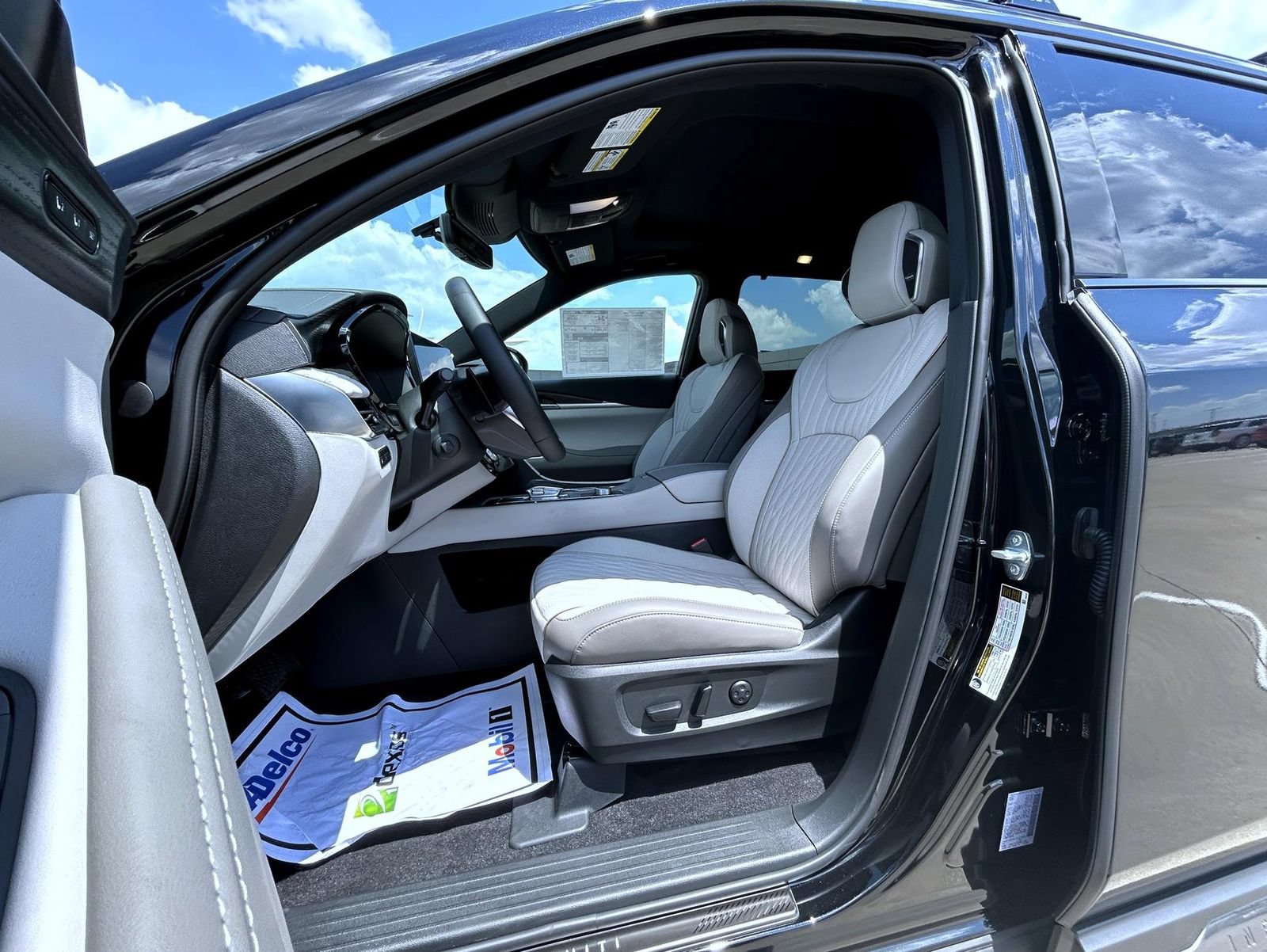 New 2027 INFINITI QX60 Autograph w/ Dark Cargo Package AWD/4WD image 10