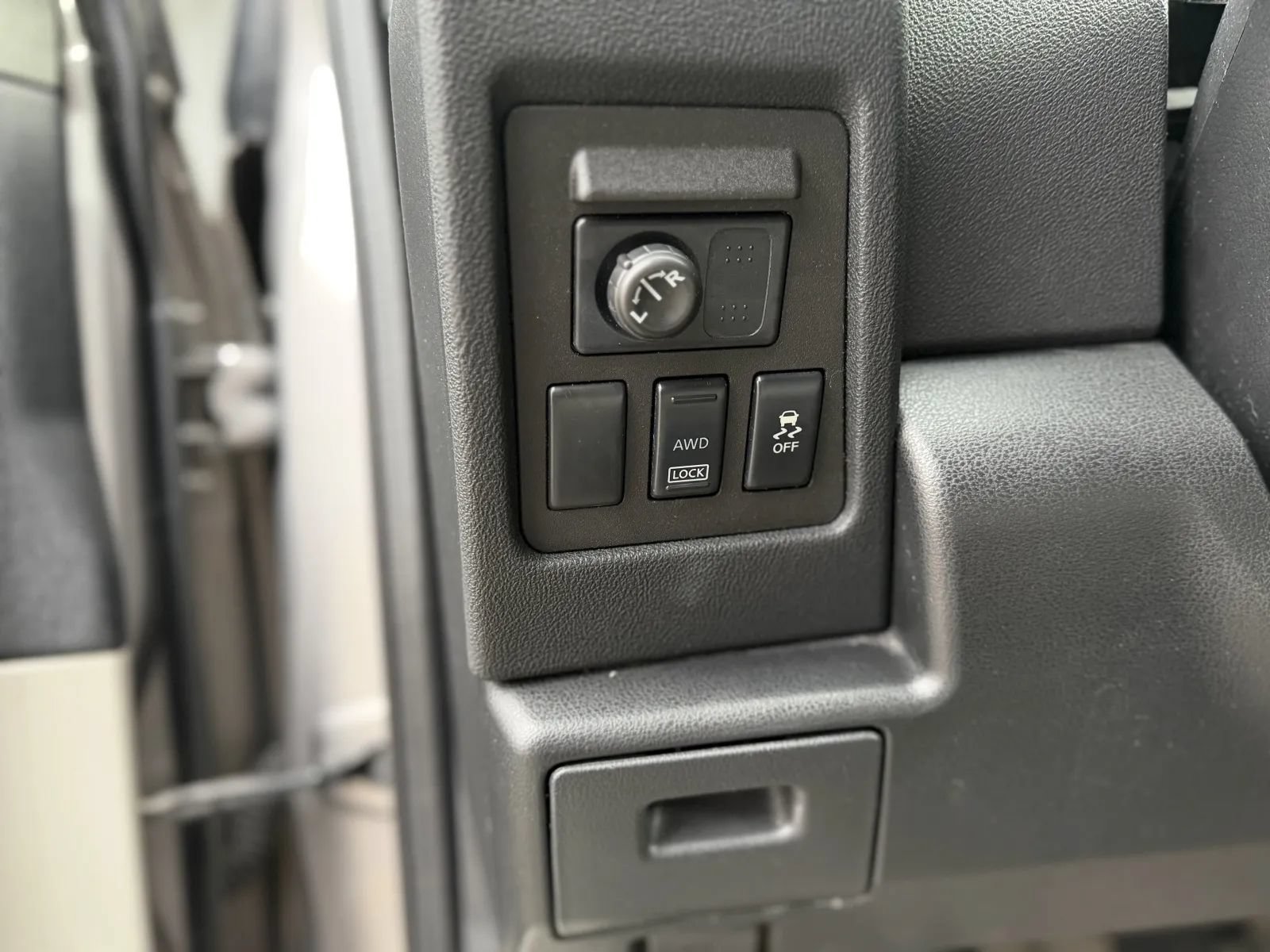 Used 2011 Nissan Rogue S AWD/4WD image 20