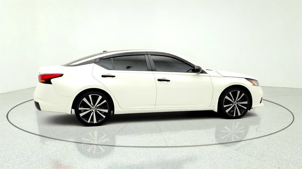 Used 2022 Nissan Altima 2.5 SR FWD image 4