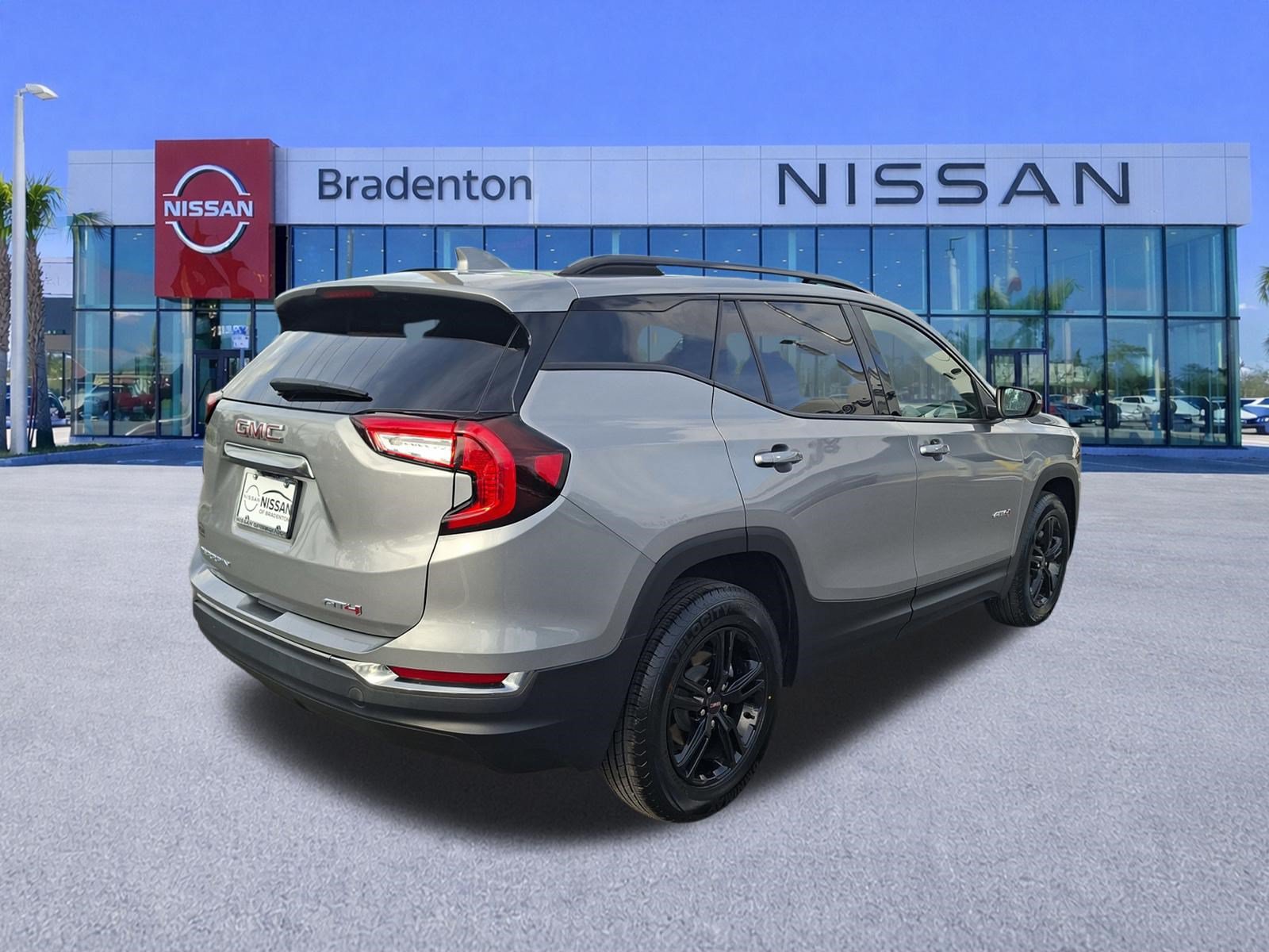 Used 2023 GMC Terrain AT4 AWD/4WD image 5