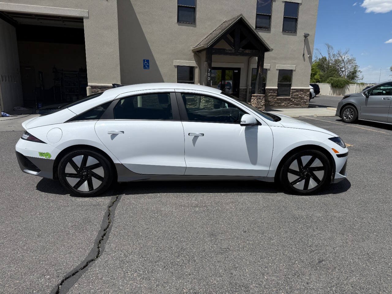 Used 2023 Hyundai Ioniq 6 SE AWD/4WD image 8
