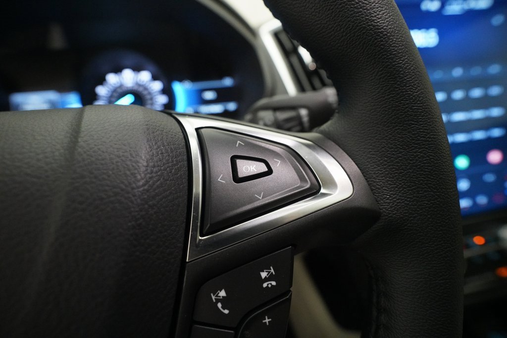 Used 2024 Ford Edge Titanium image 19