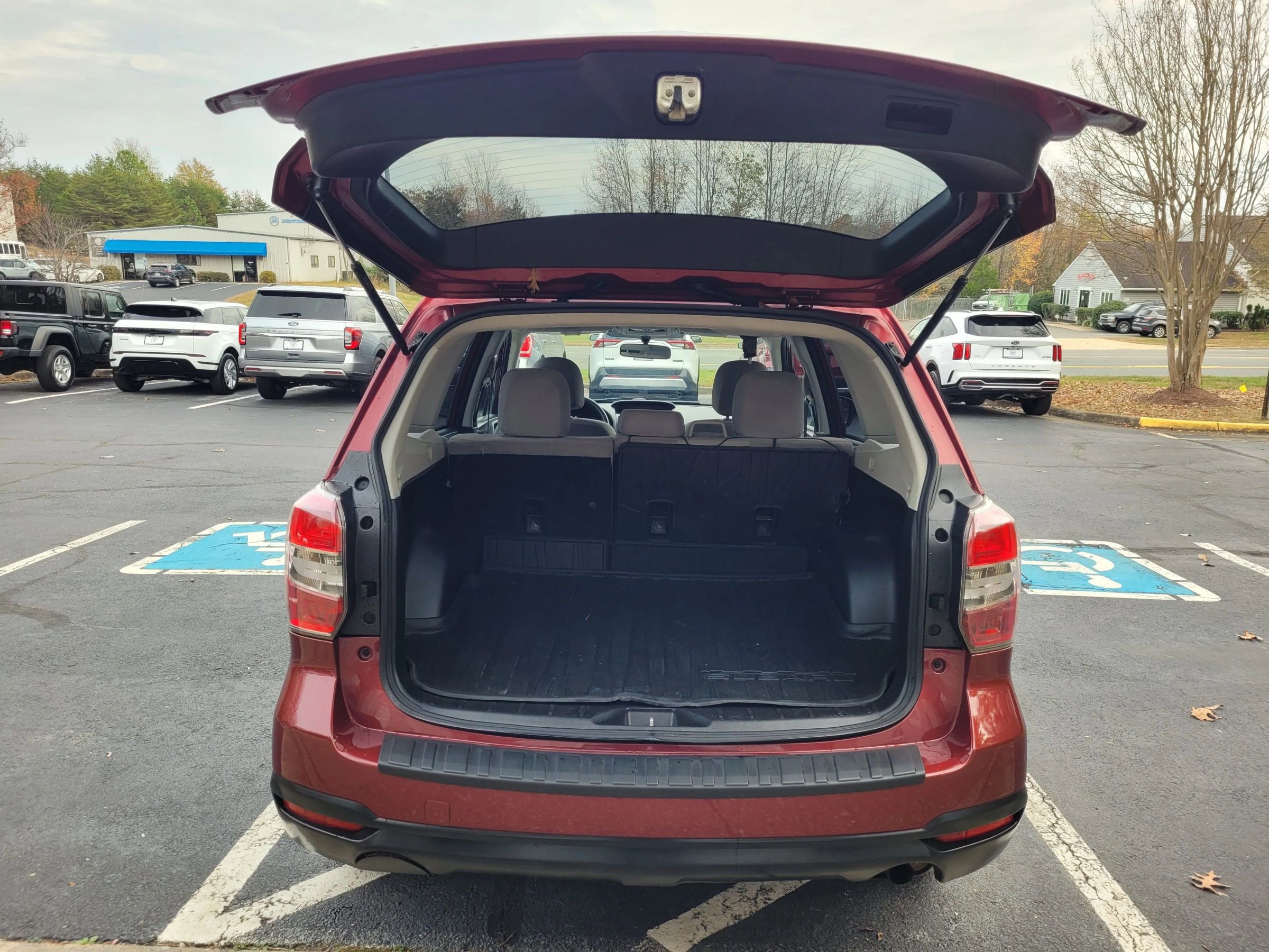 Used 2014 Subaru Forester 2.5i Premium w/ All-Weather Package image 14