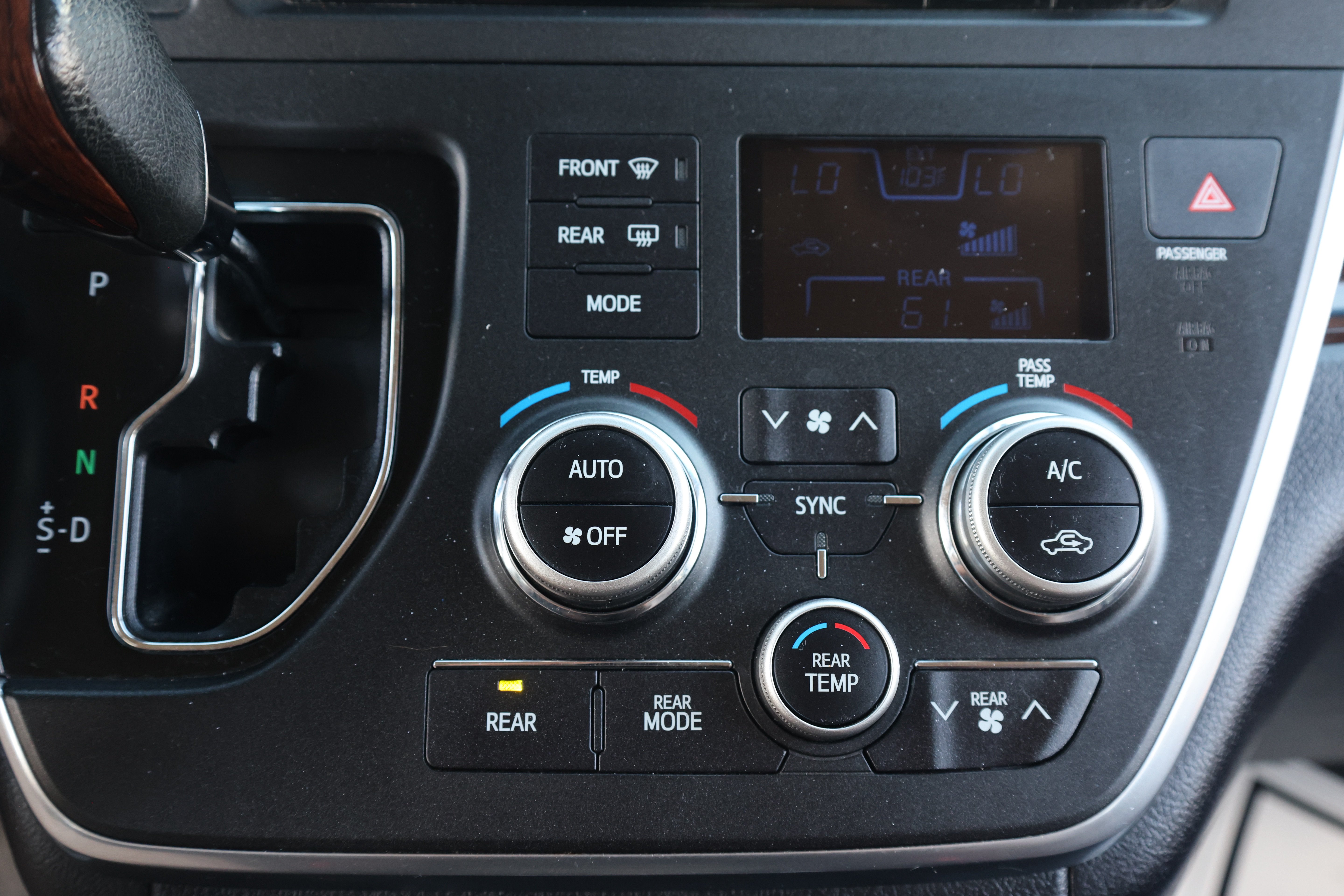 Used 2015 Toyota Sienna Limited Premium AWD/4WD image 7