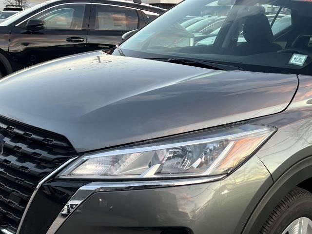 New 2025 Nissan Kicks Play S image 9