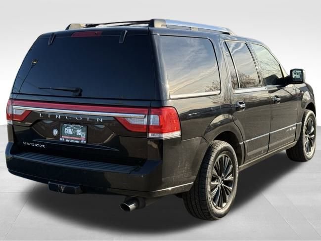 Used 2017 Lincoln Navigator Select image 6