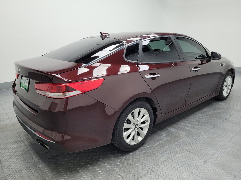 Used 2018 Kia Optima LX w/ 17" Alloy Wheels Package FWD image 10