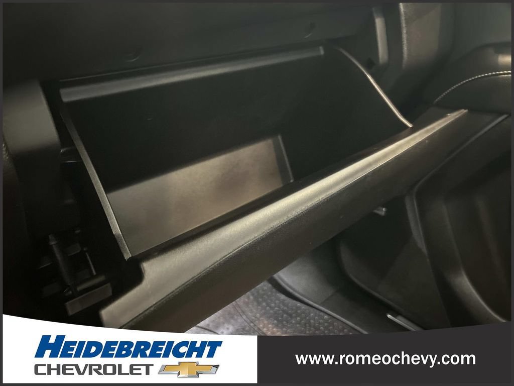 Used 2021 Chevrolet Tahoe Premier w/ Premium Package AWD/4WD image 28