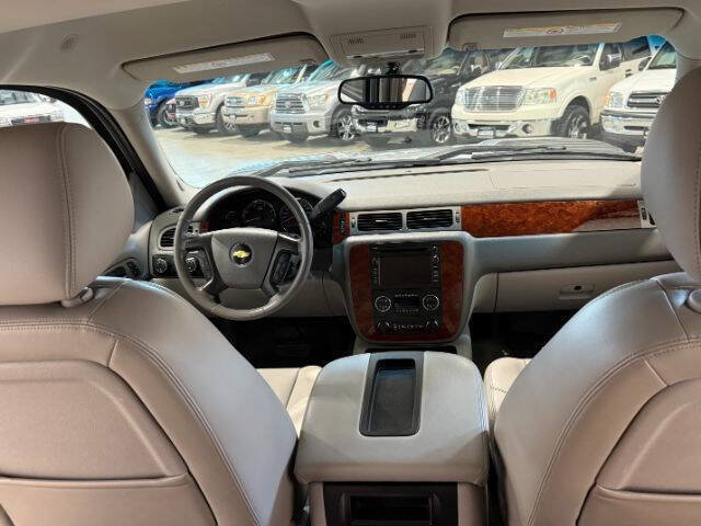 Used 2011 Chevrolet Silverado 2500 LTZ w/ LTZ Plus Package AWD/4WD image 17