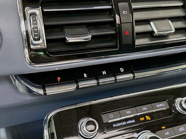 Used 2020 Lincoln Navigator L Black Label w/ Cargo Convenience Package image 17