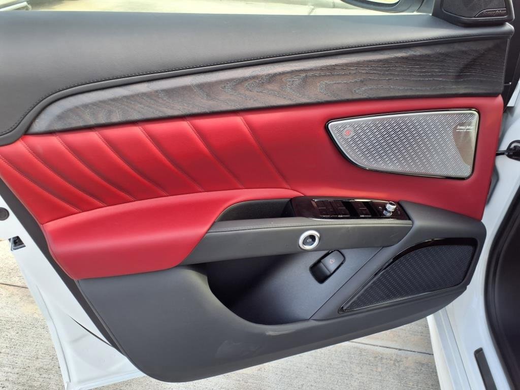 New 2025 Maserati Grecale GT image 18