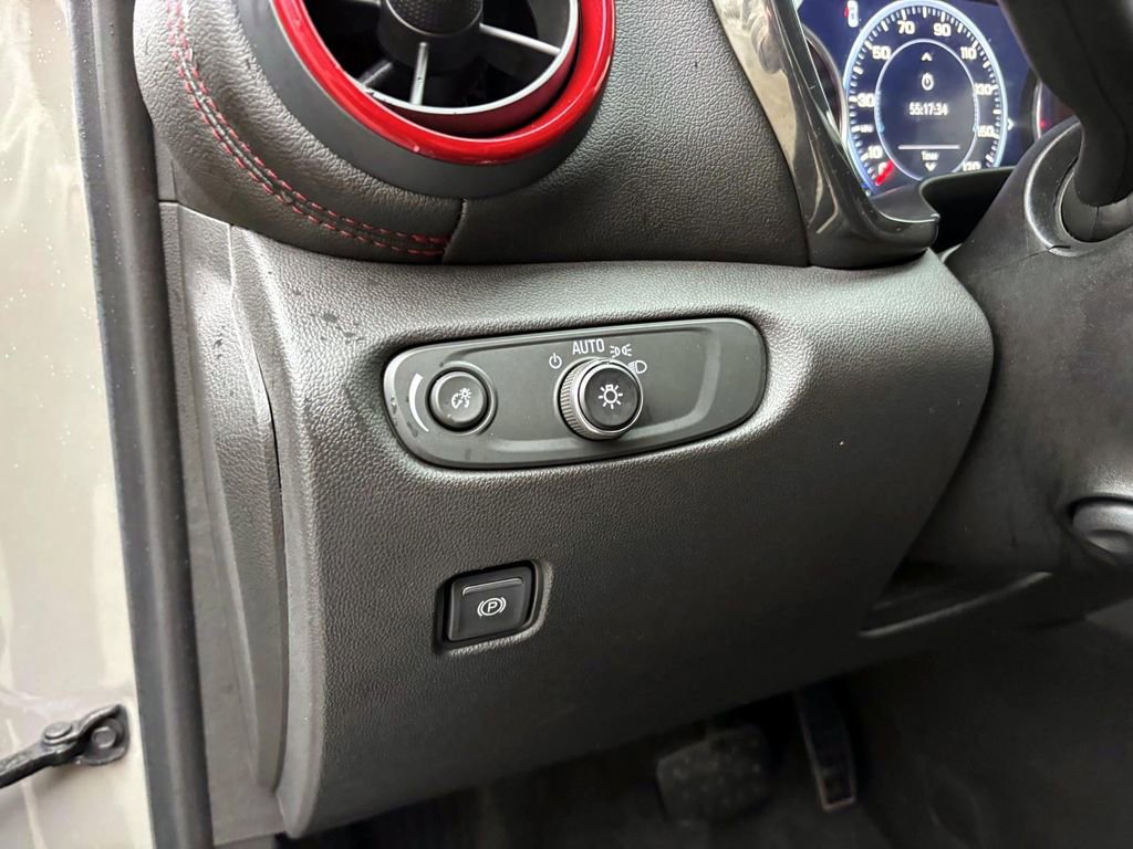 Used 2021 Chevrolet Blazer RS w/ Enhanced Convenience Package image 15