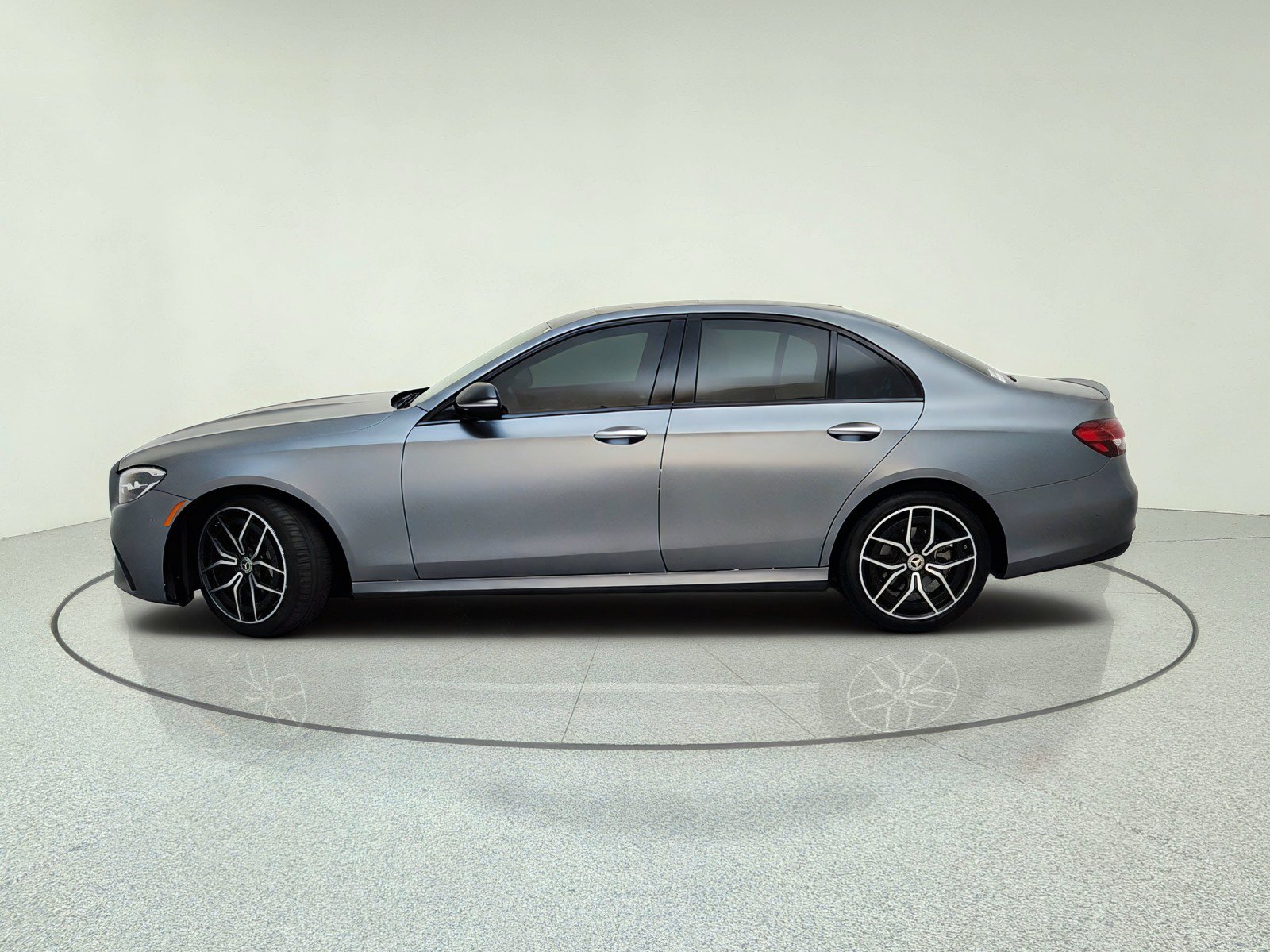 Used 2022 Mercedes-Benz E 350 Sedan image 14
