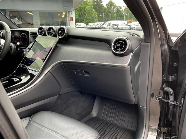 Used 2026 Mercedes-Benz GLC 300 4MATIC image 28