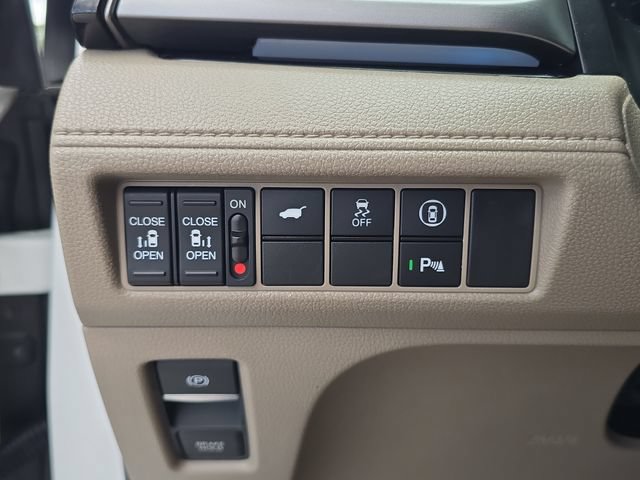 Used 2023 Honda Odyssey Touring image 25