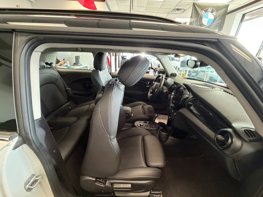 Used 2023 MINI Cooper SE FWD image 32