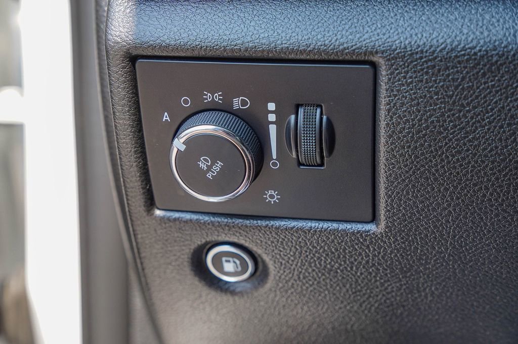 Used 2021 Jeep Grand Cherokee Freedom Edition image 30