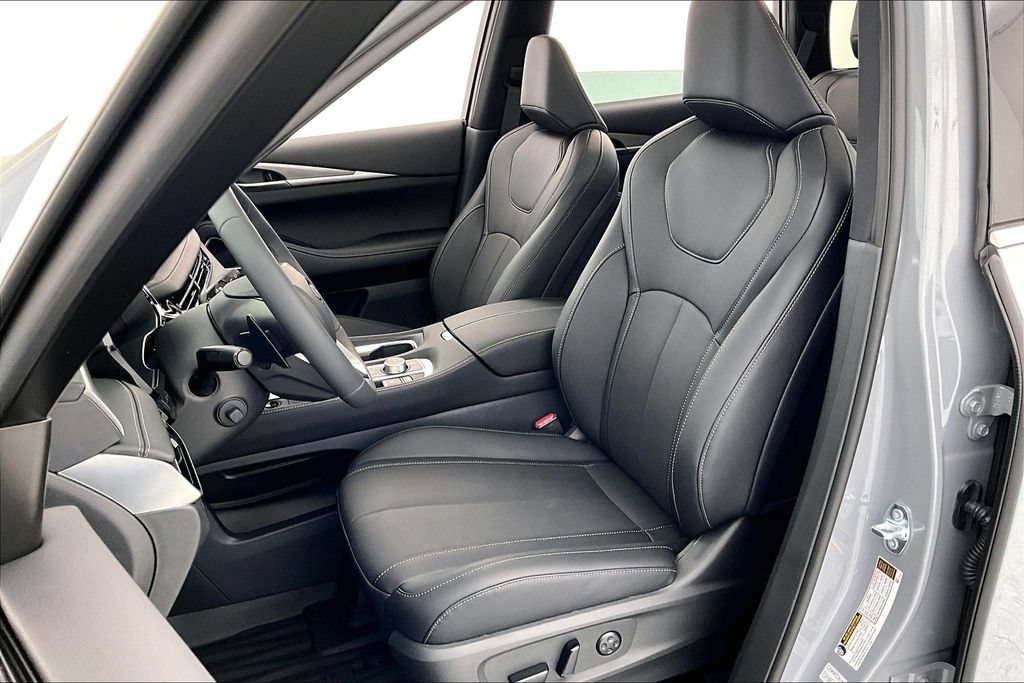 New 2027 INFINITI QX60 Luxe w/ Cargo Package FWD image 33