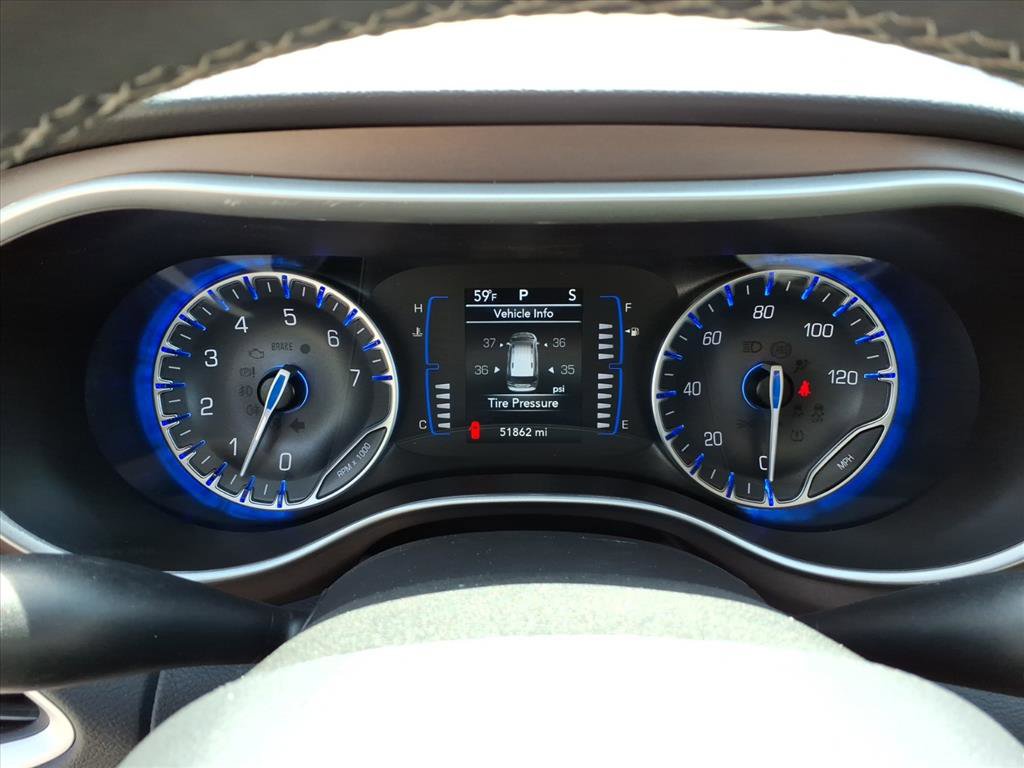 Used 2023 Chrysler Voyager LX image 23