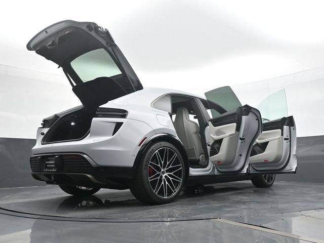 New 2025 Porsche Macan Turbo Electric image 28