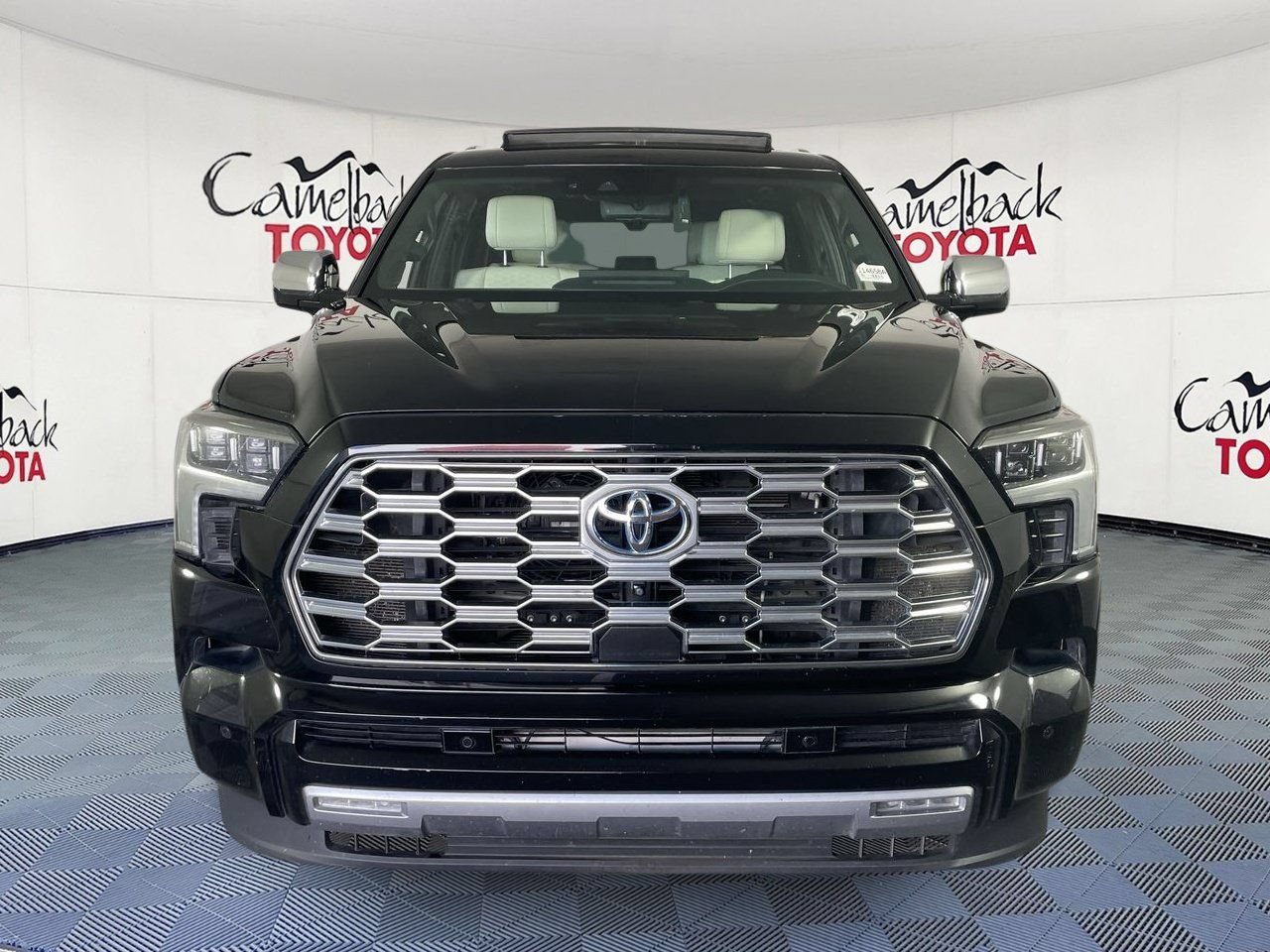 Used 2023 Toyota Sequoia Capstone AWD/4WD image 2