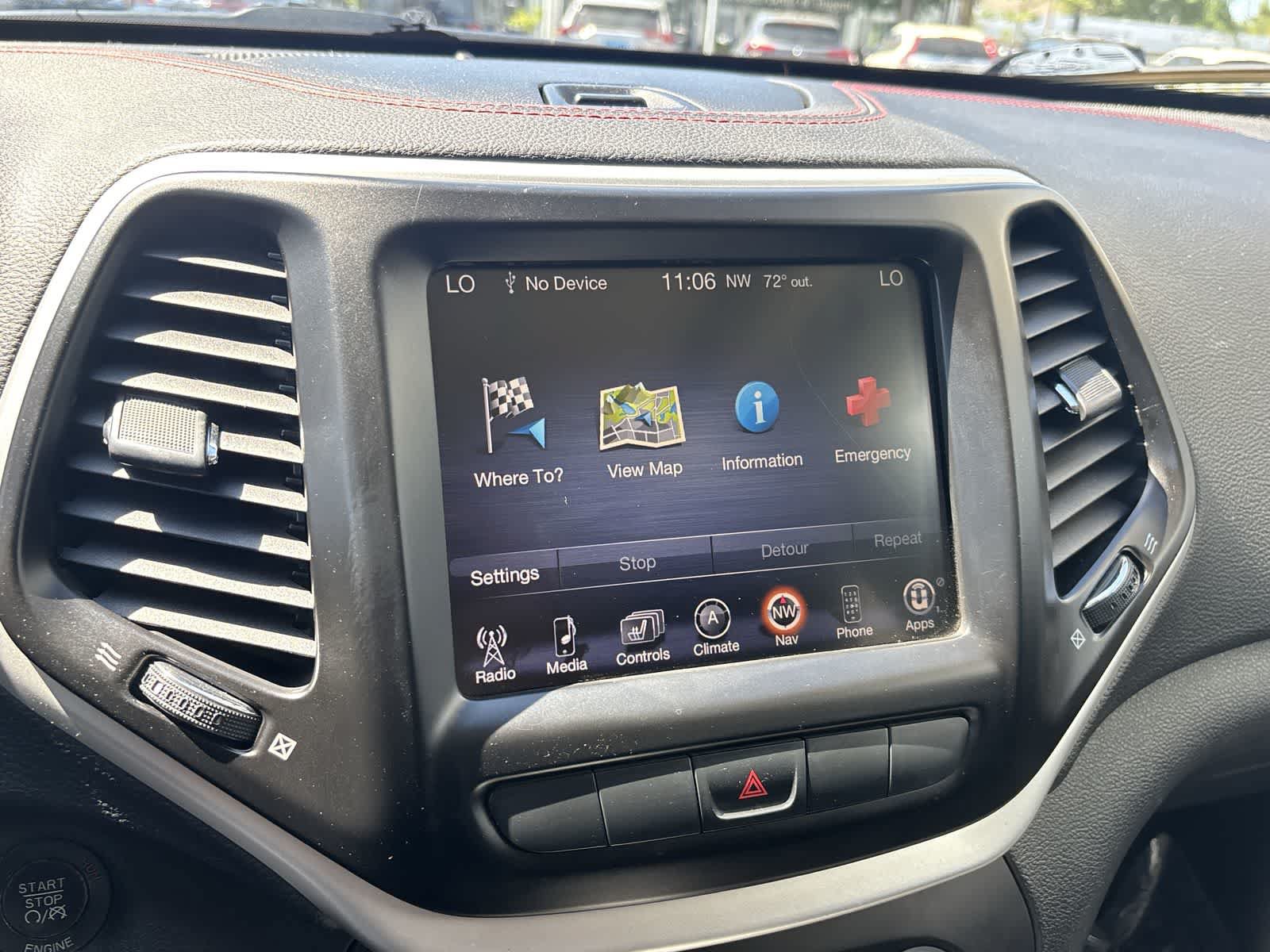 Used 2014 Jeep Cherokee Trailhawk w/ Comfort/Convenience Group AWD/4WD image 22