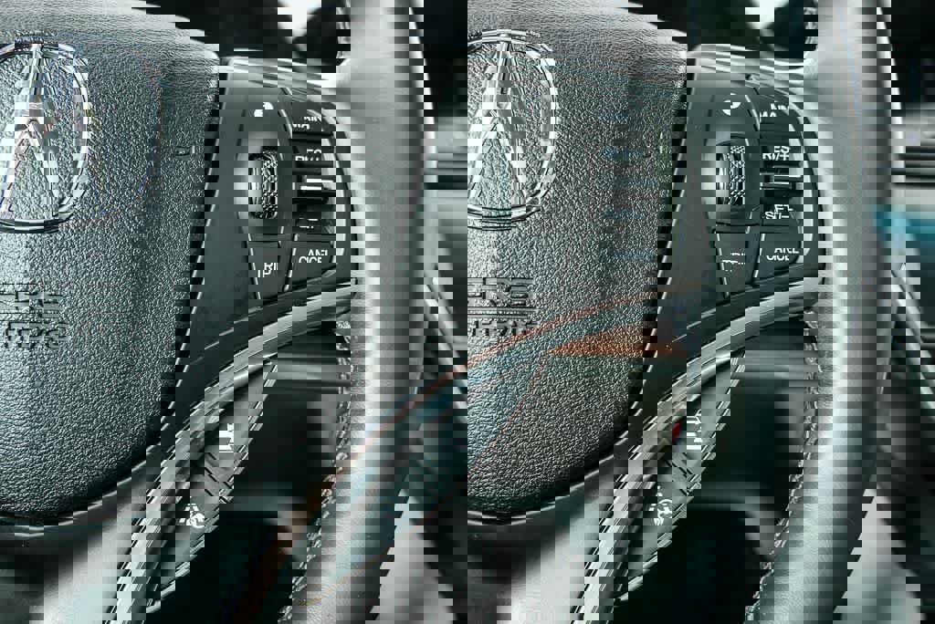 Used 2017 Acura MDX SH-AWD w/ Advance Package image 16