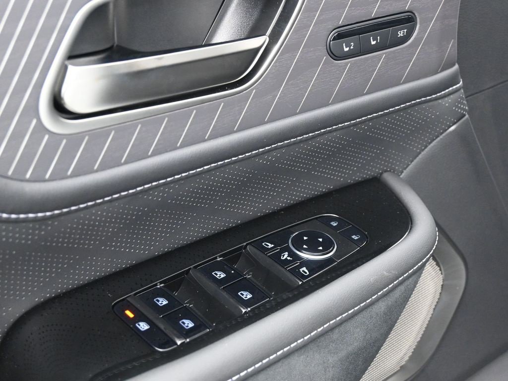 New 2026 INFINITI QX80 Autograph image 18