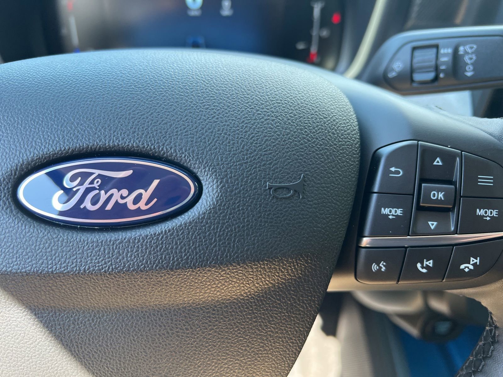 Used 2025 Ford Maverick XLT w/ XLT Luxury Package image 16