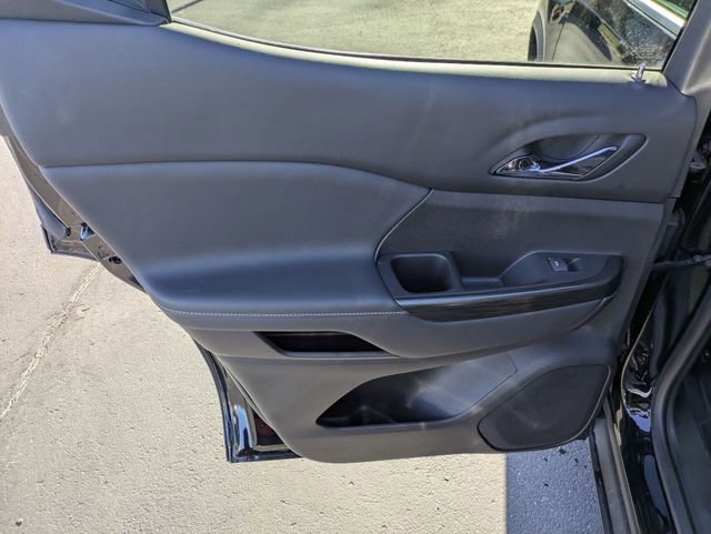 Used 2023 GMC Acadia SLT w/ Preferred Package image 29