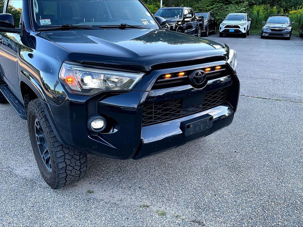 Used 2021 Toyota 4Runner SR5 Premium w/ Moonroof Package AWD/4WD image 8