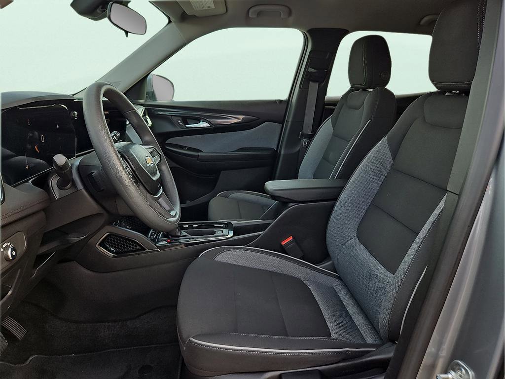 Used 2024 Chevrolet TrailBlazer LT FWD image 11