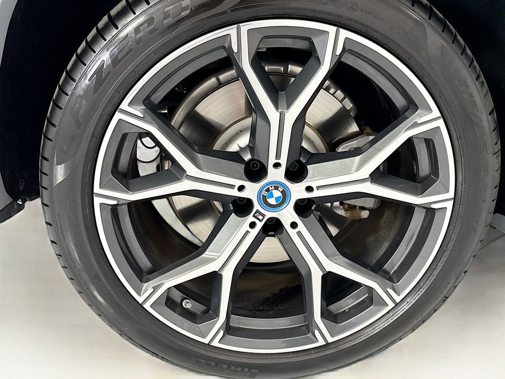 Certified 2024 BMW X5 xDrive50e w/ Executive Package AWD/4WD image 32