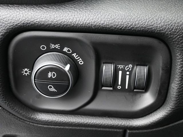 New 2026 RAM 1500 4x4 Crew Cab image 36