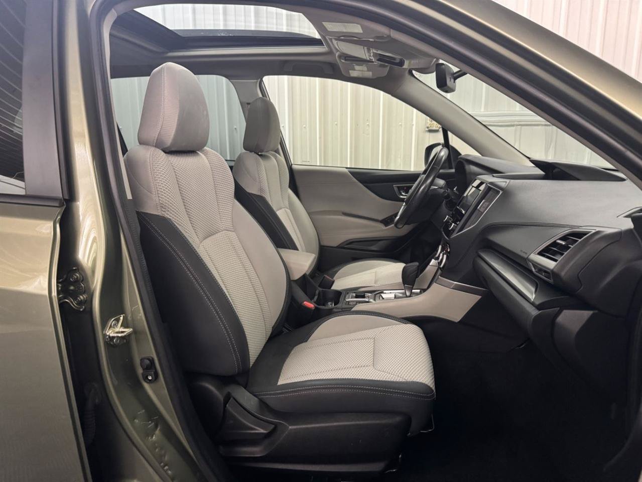 Used 2020 Subaru Forester Premium AWD/4WD image 10