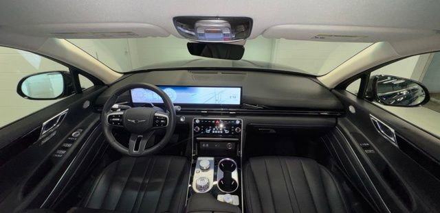 Used 2025 Genesis GV80 2.5T Standard AWD/4WD image 16