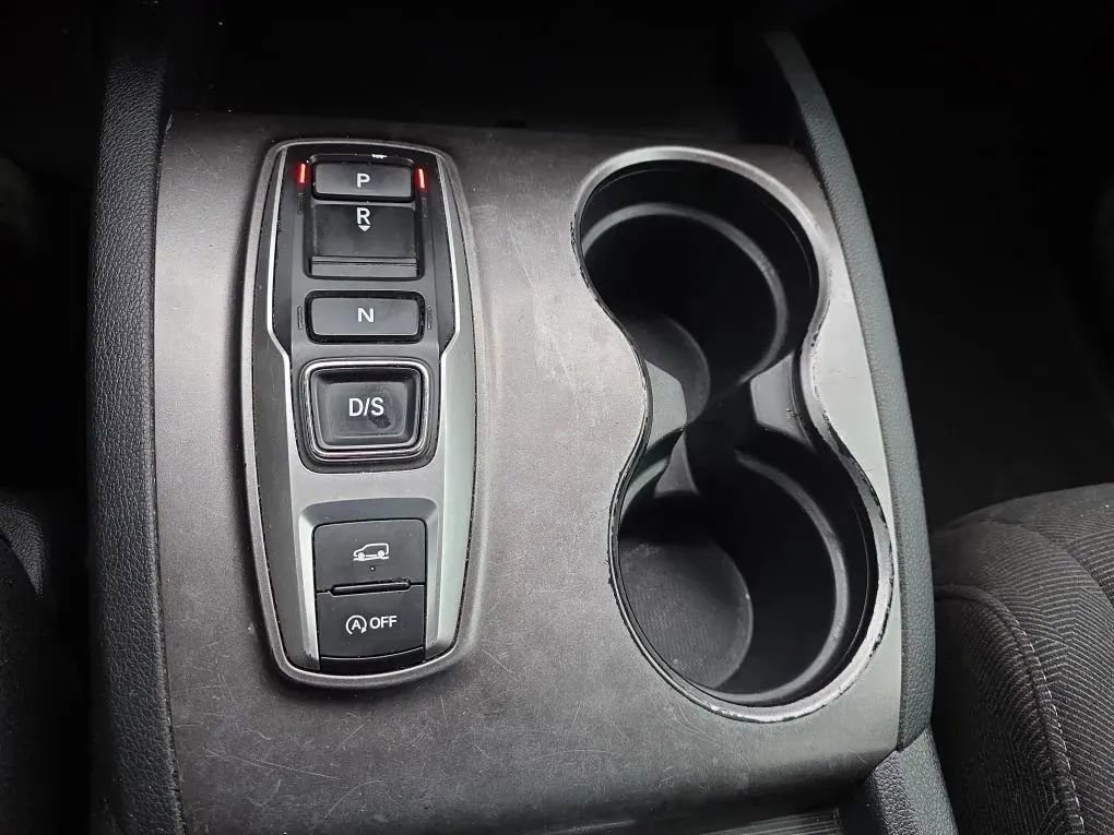 Used 2022 Honda Pilot Sport image 32