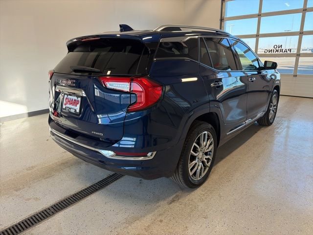 Used 2023 GMC Terrain Denali image 9